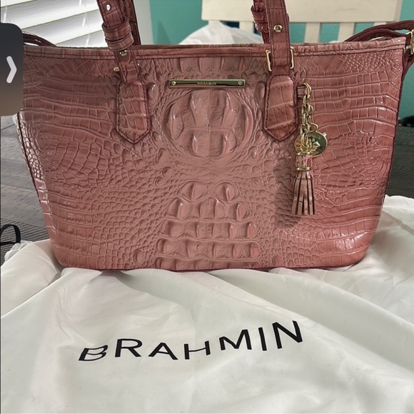Brahmin Mini Asher Coral Poppy
Melbourne Leather Tote Bag Purse 🩷 - Picture 8 of 17